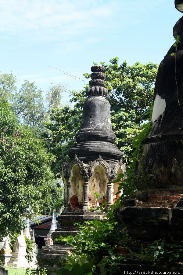 Индуистский храм в городе буддистов Лоп-Бури, Таиланд