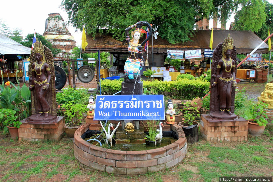 Ват Тхаммикарат в Аюттхае Аюттхая, Таиланд
