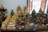 Статуэтки,  Ват Пхутхао Тхонг в Аюттхае