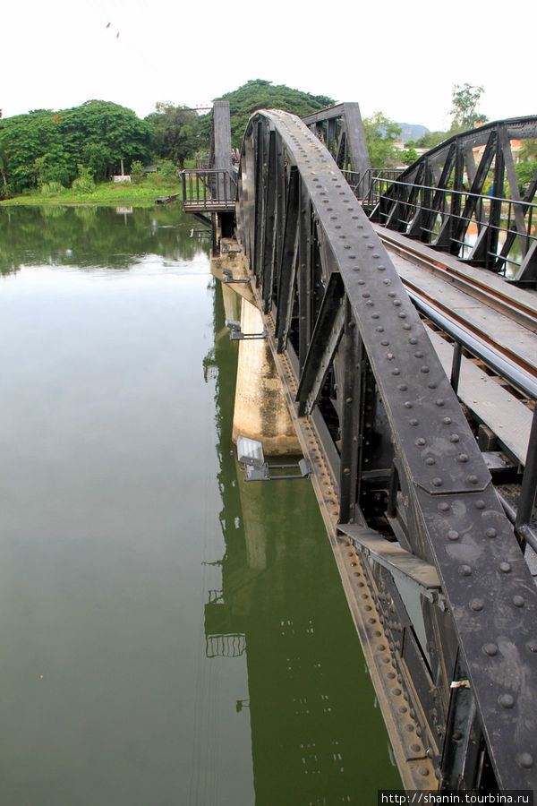 Мост через реку Квай Канчанабури, Таиланд