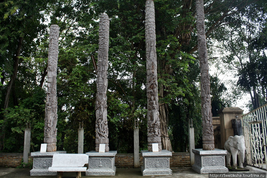 Ват Нгам Муанг - гробница короля Менграя Чианграй, Таиланд