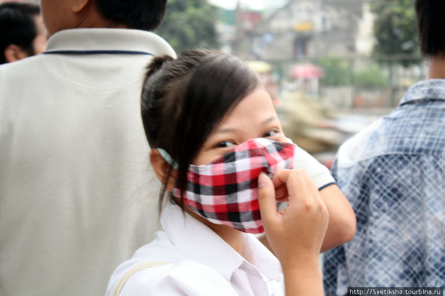 В масках ходят многие Ханой, Вьетнам