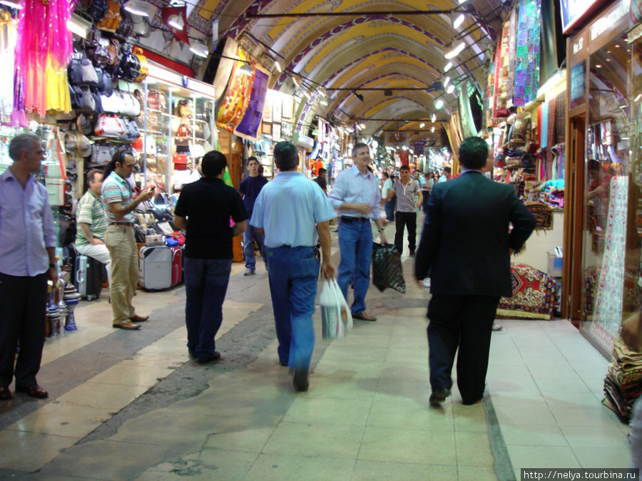 Крытый базар-один из крупнейших и старейших в мире Стамбул, Турция