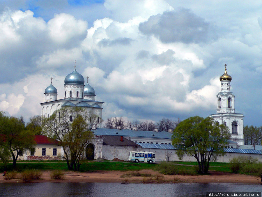 Свято-Юрьев  монастырь – место с характером Великий Новгород, Россия