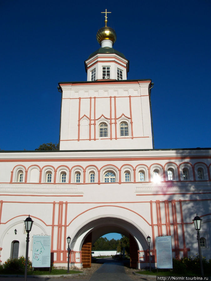 Валдай_Иверский монастырь_Сентябрь 2011