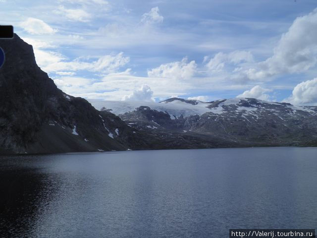 Очарование фьордов и озер страны троллей Хеллесюльт, Норвегия