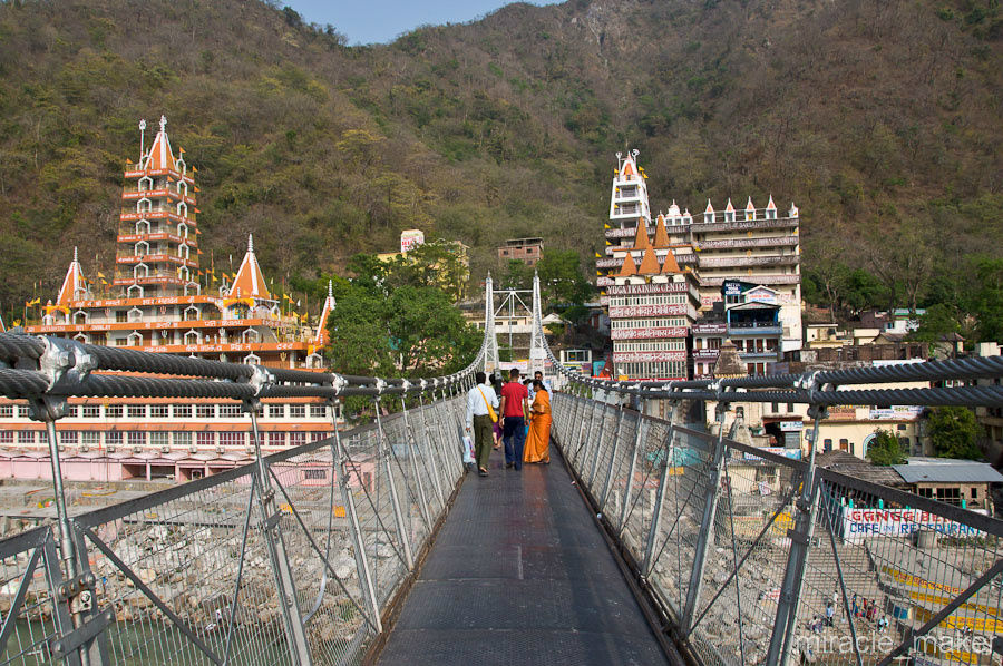 Мост «Лакшман Джула». Ришикеш, Индия