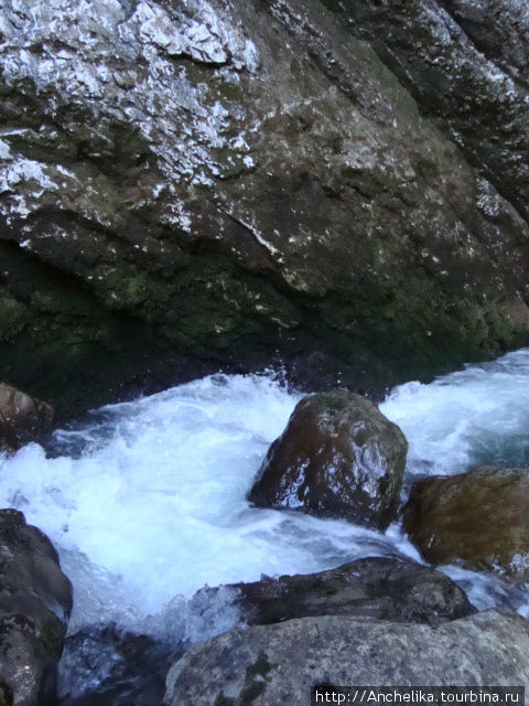 По дороге к Аацынскому водопаду. Аацы, Абхазия