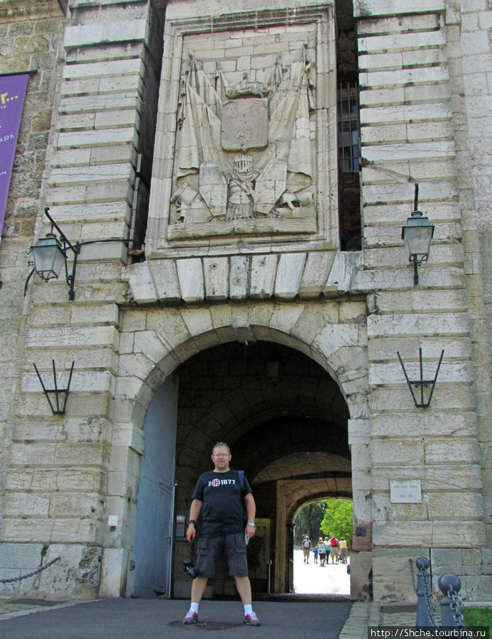 Главный вход в цитадель Безансон, Франция