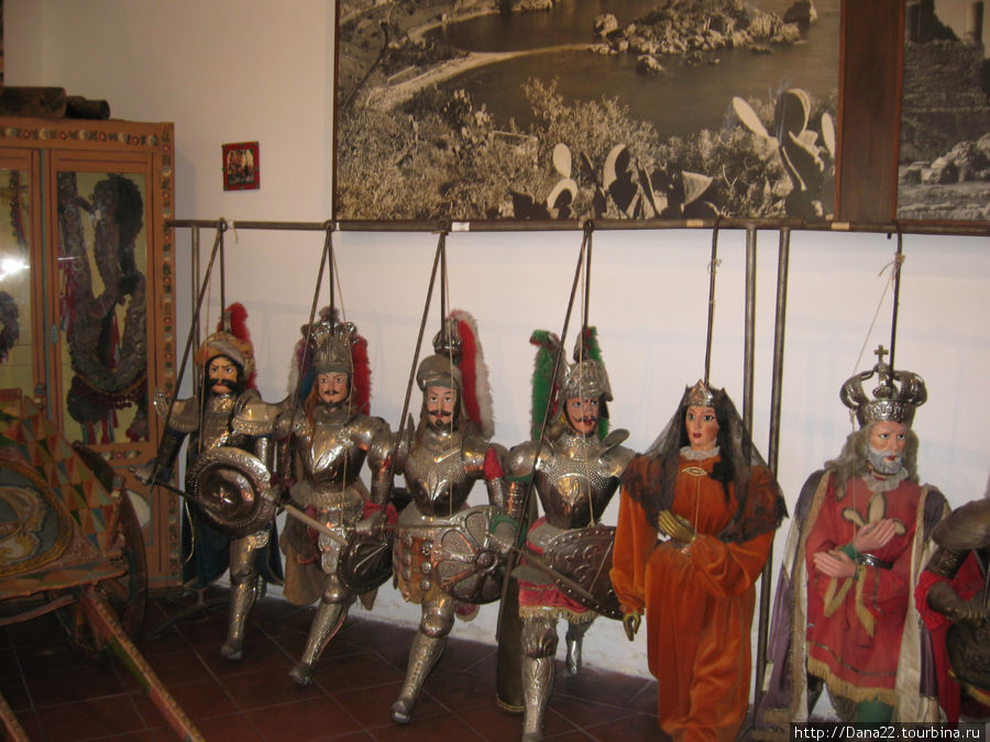 Традиционные марионетки Таормина, Италия
