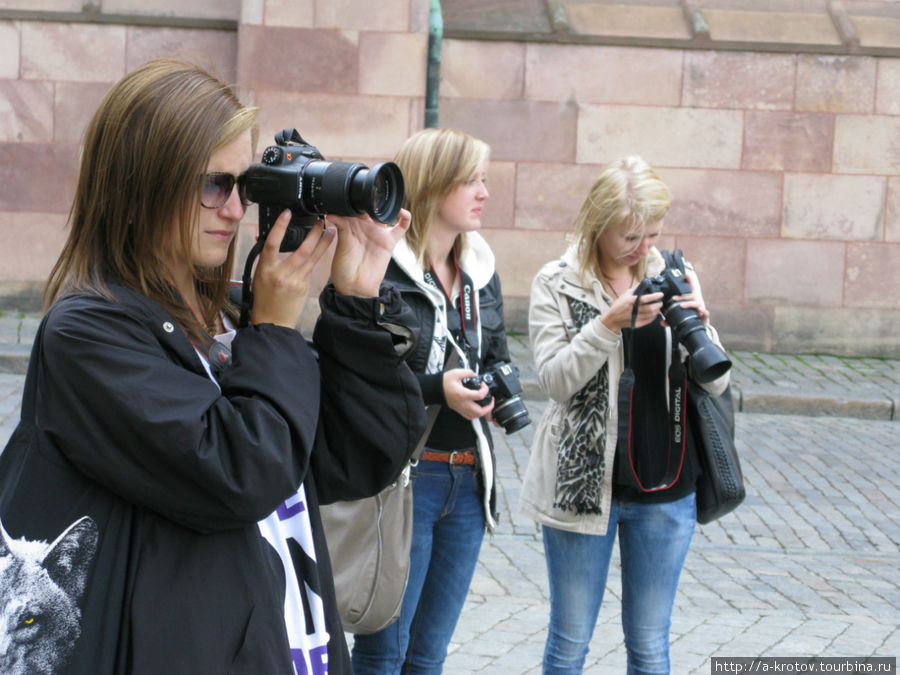 Туристы заполоняют весь центр Стокгольма Стокгольм, Швеция