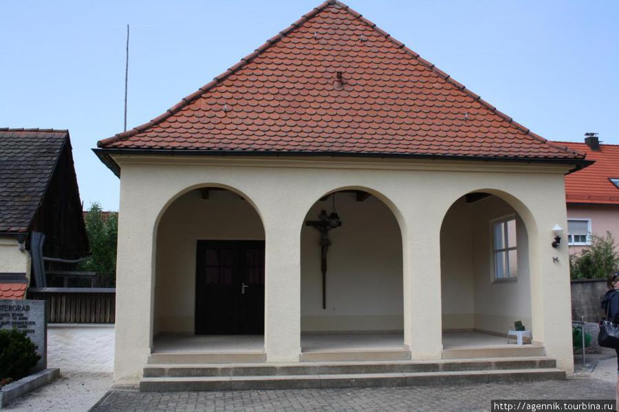 Чья-то усыпальница — самая богатая Вайсеноэ, Германия