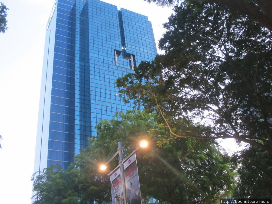 Здание напротив Сингапур (город-государство)