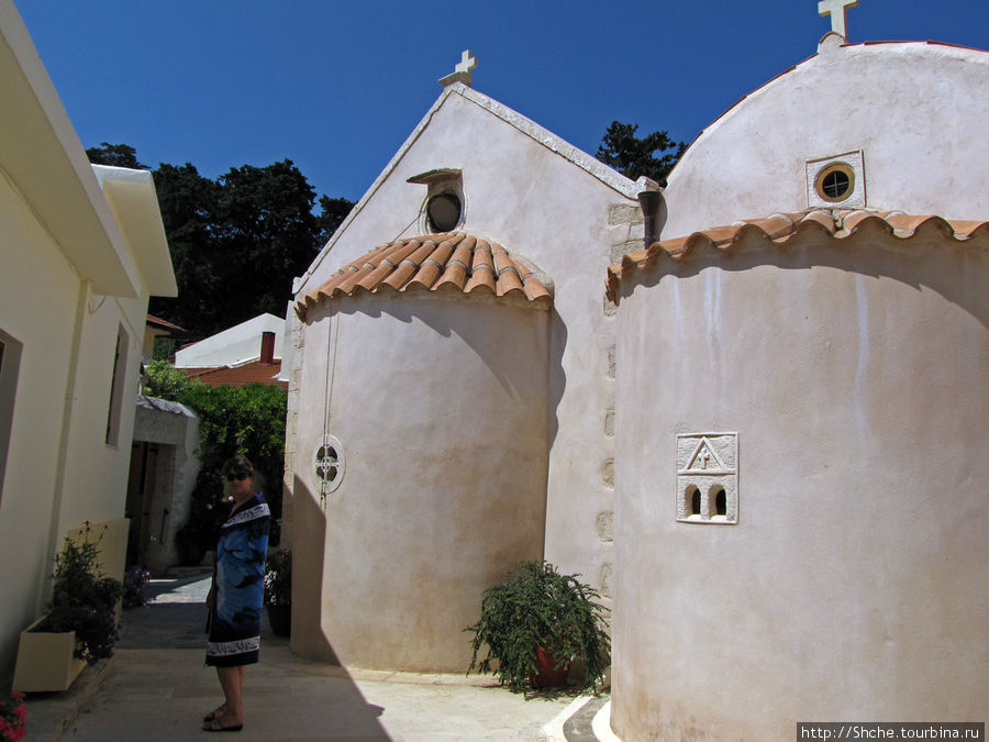 Монастырь Савватианон Агия-Пелагея, Греция