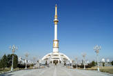 Монумент независимости Туркменистана — Восьминожка