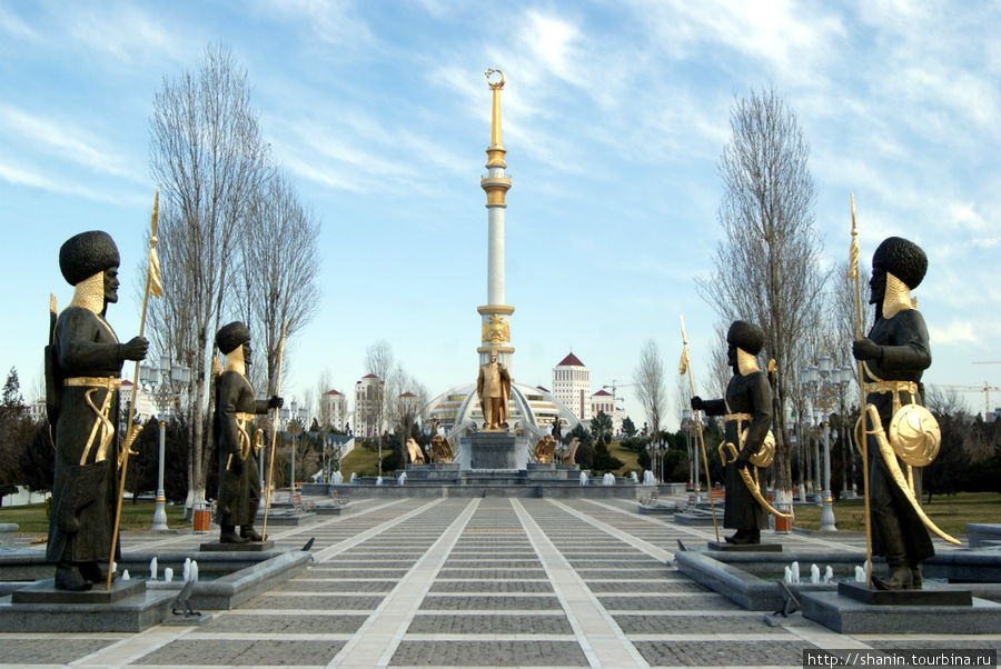 Аллея героев Ашхабад, Туркмения