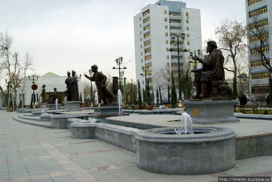 Аллея вдохновения в Ашхабаде Ашхабад, Туркмения