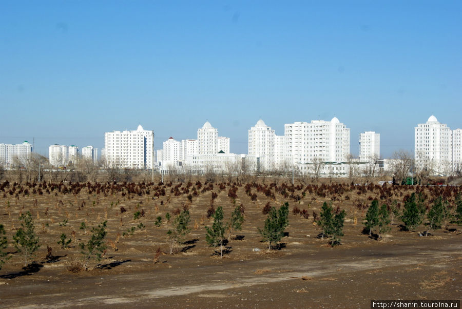 Застраивается пустыня Ашхабад, Туркмения