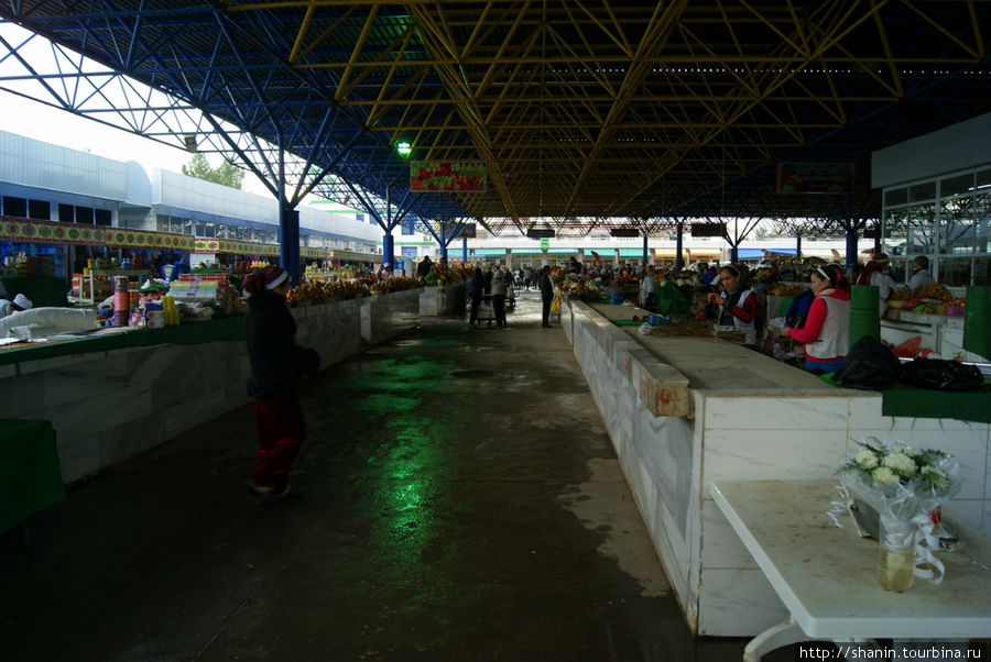 НаТекинском рынке Ашхабад, Туркмения