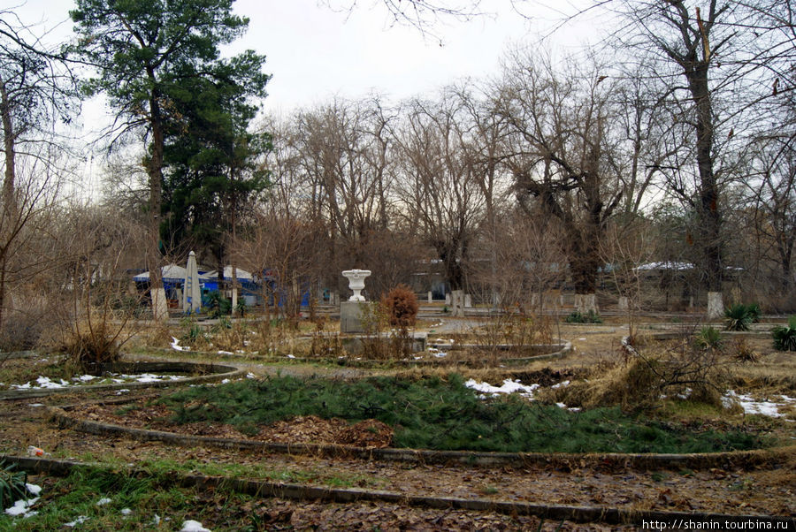 В городском парке Ашхабада Ашхабад, Туркмения
