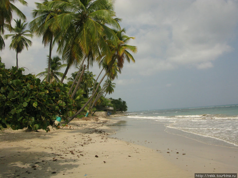 Возле Жакмеля пляжи Гаити