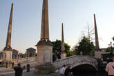 Падуя, Прато (площадь) делла Валле, один из мостиков через канал