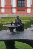 «Pomník Sigmunda Freuda» («Памятник Зигмунду Фрейду»), 2007-2011, бронза. Автор: Michal Gabriel. Фрагмент