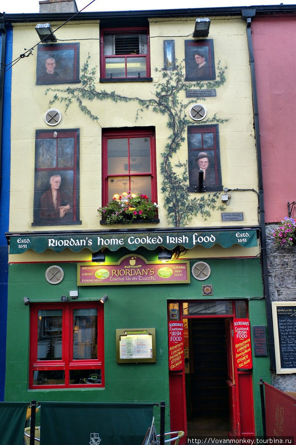 На Quay street Голуэй, Ирландия