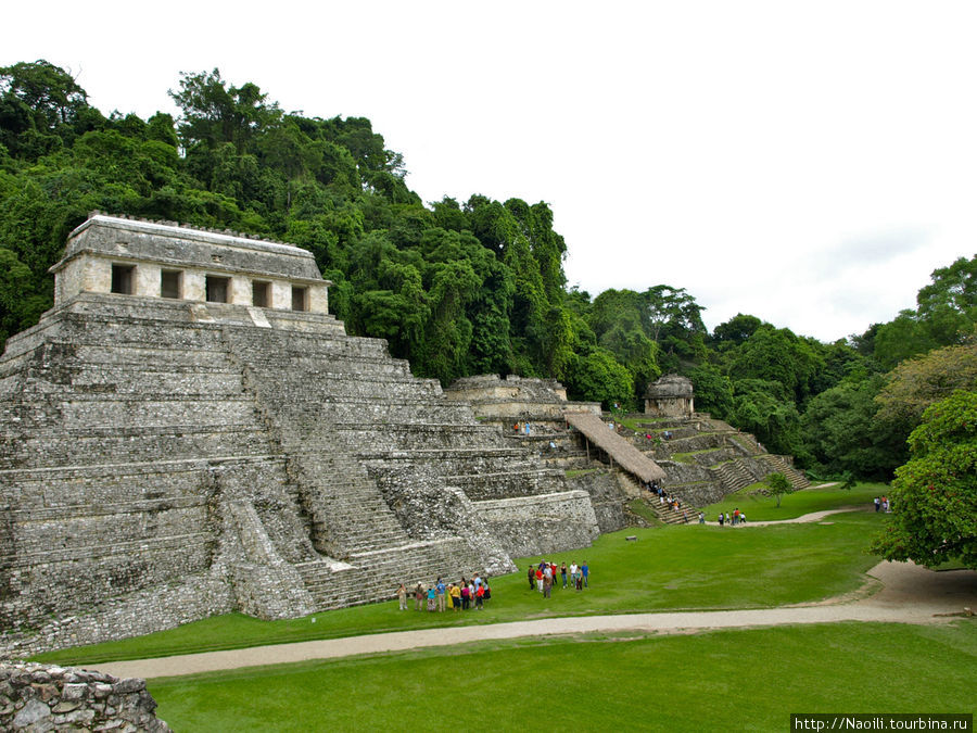 Ритуальная пирамида и храм черепа кролика Паленке, Мексика