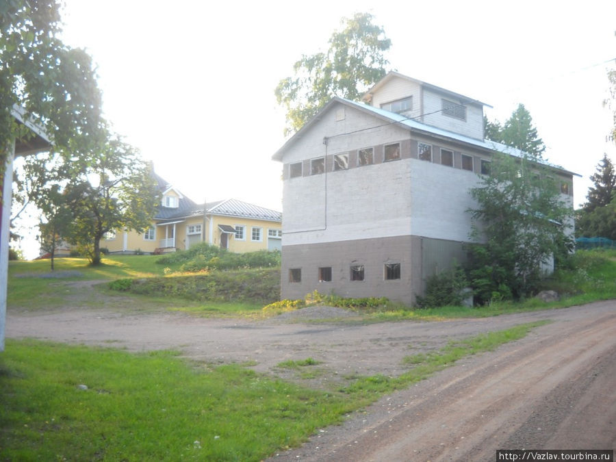 Крепкий домишко Яала, Финляндия