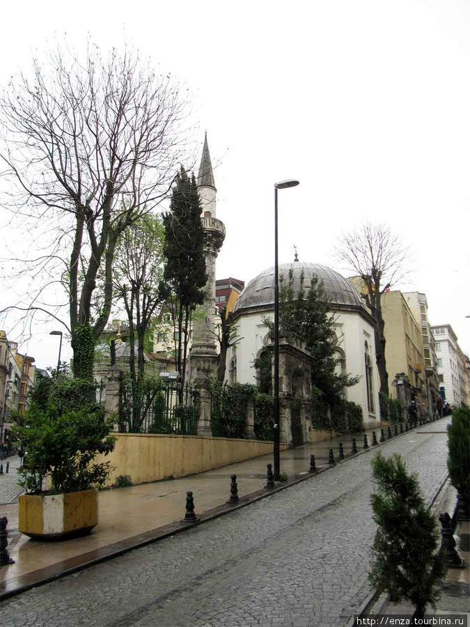 Между Голубой мечетью и Мраморным морем Стамбул, Турция