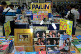 Книги на вокзале Хуалампонг в Бангкоке