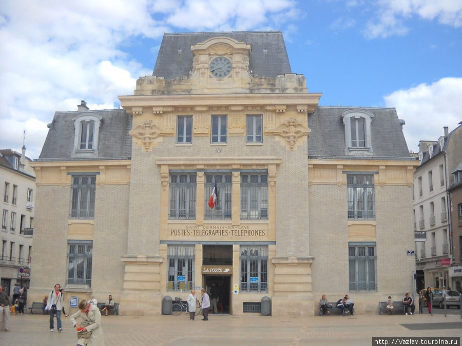 Строгое строение Сен-Жермен-ан-Ле, Франция