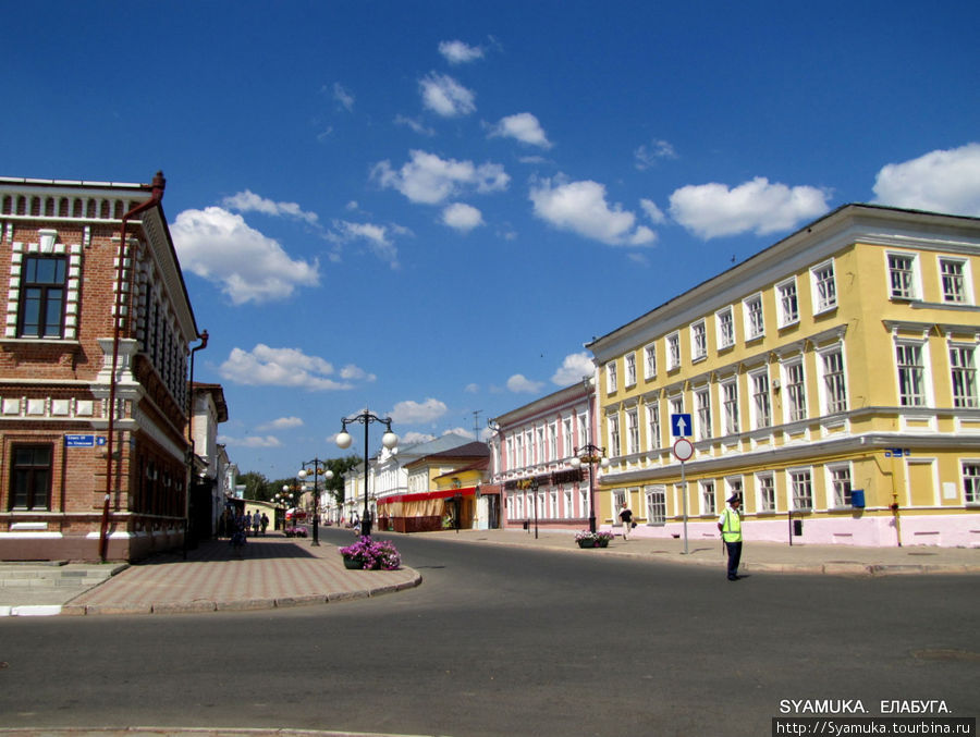 Улица Казанская (от центра). Елабуга, Россия