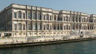 Отель Чираан Палас Кемпински расположен во дворце – бывшей резиденции султанов Османской империи.