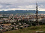 Виды на Красноярск со смотровой площадки рядом с часовней на Караульной горе.
