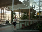 ж/д вокзал г.Минска
Огромное здание из стекла. Ощущение, что нахожусь в заграничном аэропорту:)
