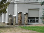 Молчаливые стражи музея и Великие хранители тайн славянских древностей.