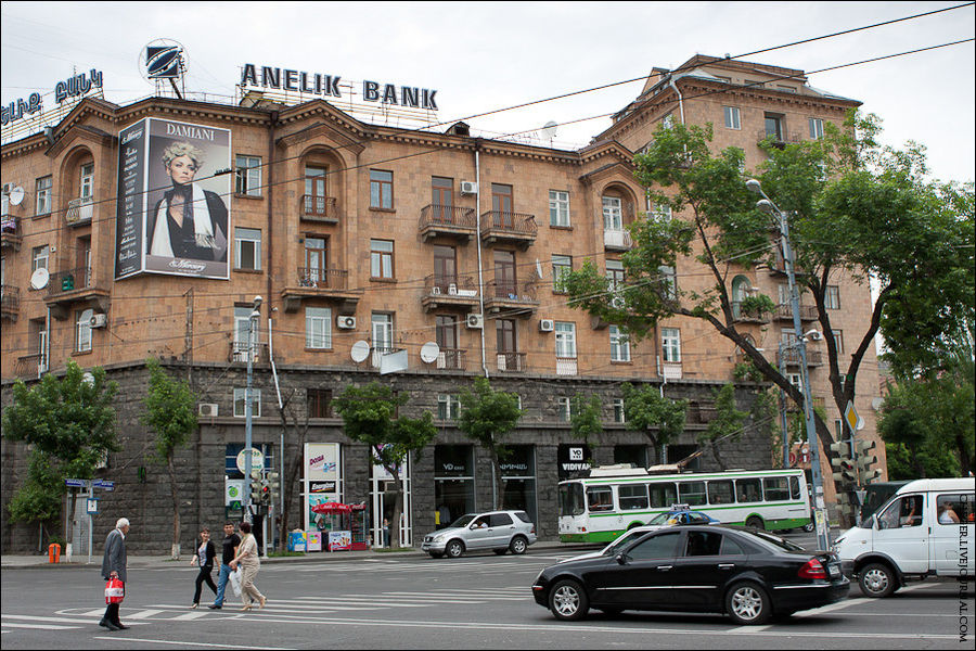 Небольшая прогулка по городу Ереван, Армения