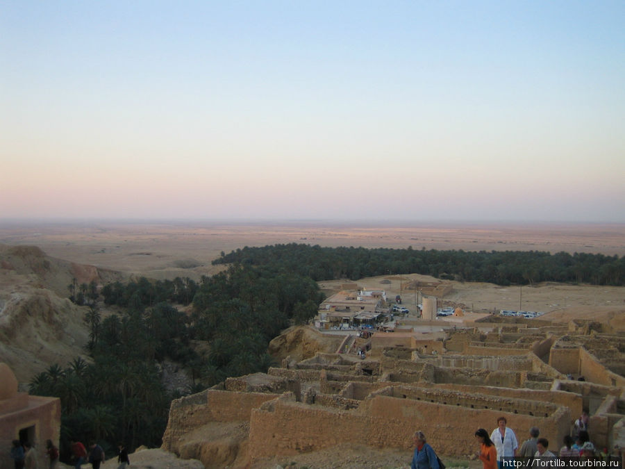 Чебика- осколок жизни в сухих песках Оазис Чебика, Тунис