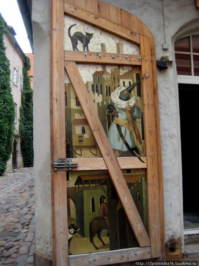 Коты города Риги. Рига, Латвия Коты города Риги. Рига, Латвия