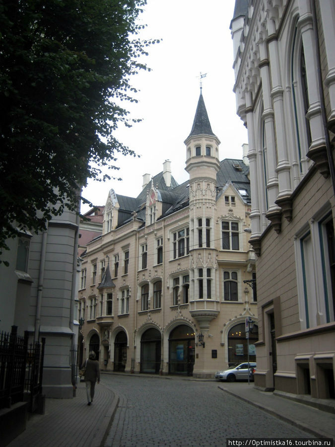 Прогулка по старой Риге с экскурсоводом. Рига, Латвия Прогулка по старой Риге с экскурсоводом. Рига, Латвия