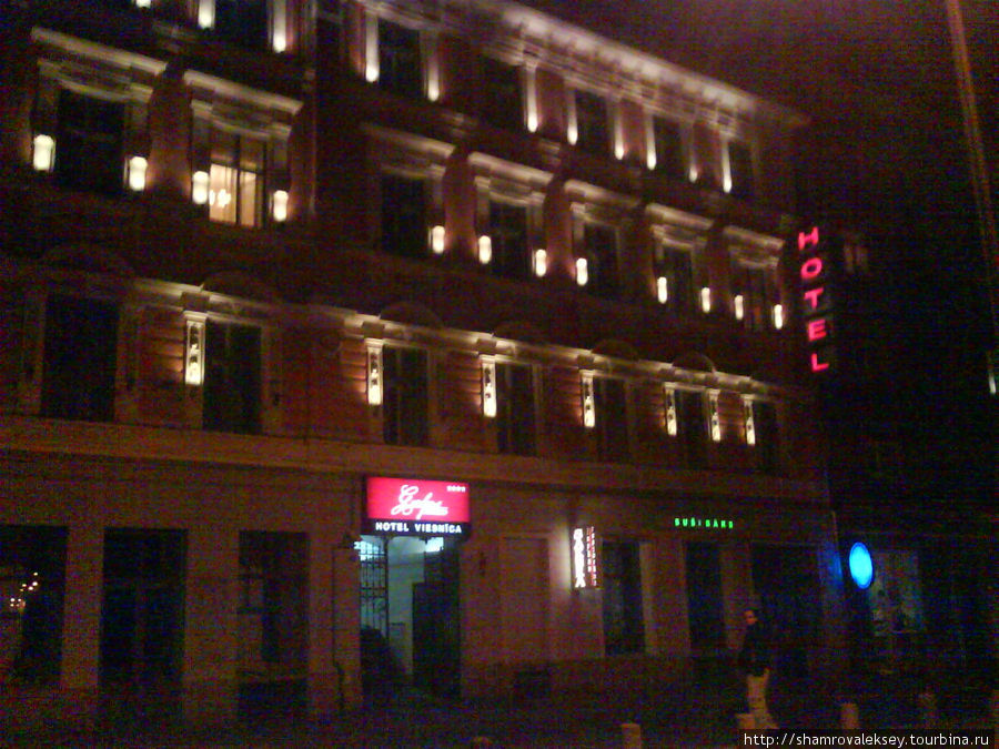Отель ночью Рига, Латвия