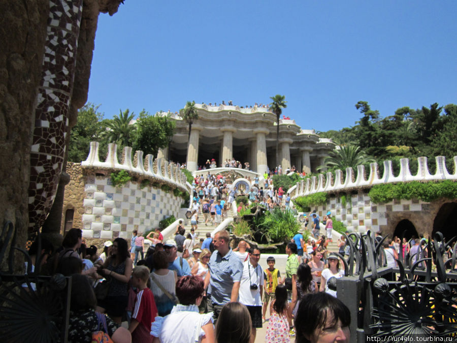 Парк Гуэль и фантастическая архитектура Гауди Барселона, Испания