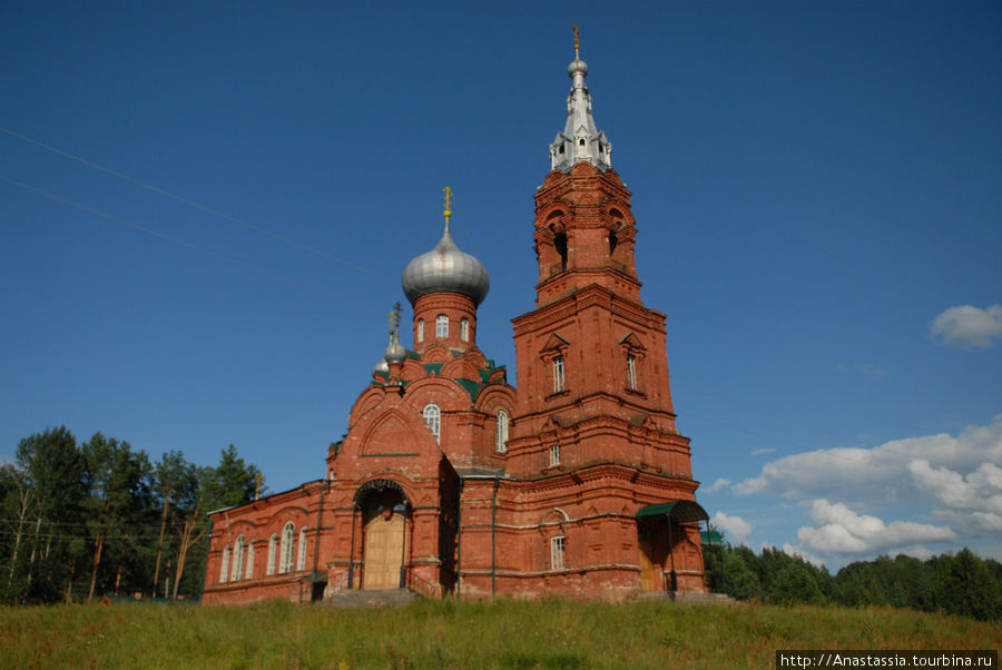 Две удивительные церкви села Ширково