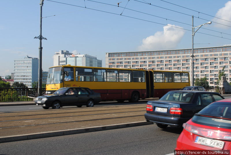 Попадаются даже ретро-автобусы Варшава, Польша