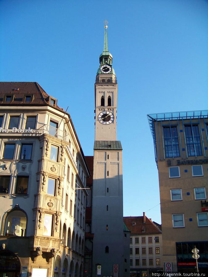 Башння собора св. Петра — старейшего храма Мюнхена, оттуда открывается прекрасный вид на город