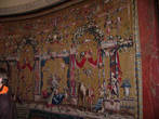 зал украшенный старинными гобеленами для беседы с шведским королём.
