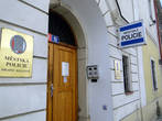 Местная полиция располагается в старом здании