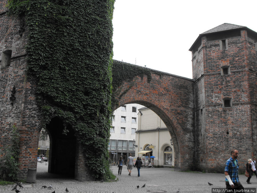 Самые старые городские ворота. Мюнхен, Германия
